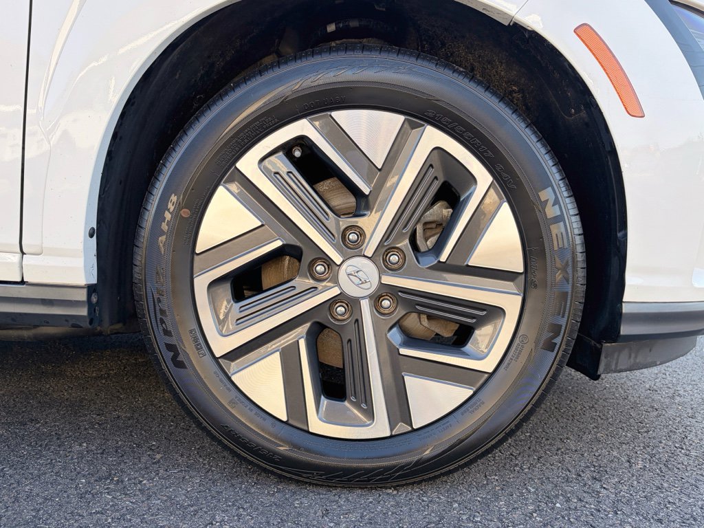 Used 2023 Hyundai Kona SE w/ Cargo Package image 30