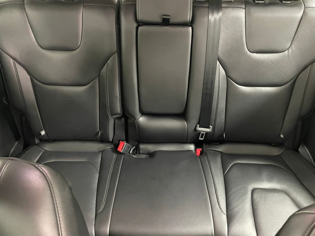 Used 2020 Ford Edge Titanium image 51