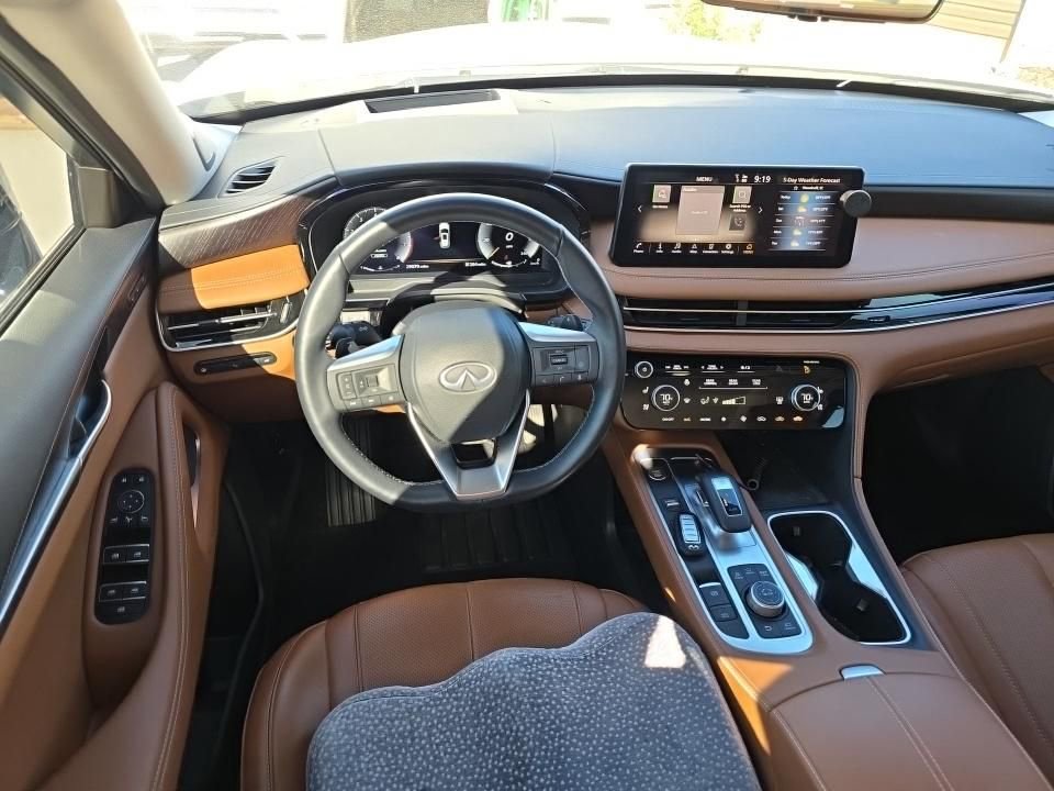 Used 2023 INFINITI QX60 Sensory w/ Vision Package AWD/4WD image 10