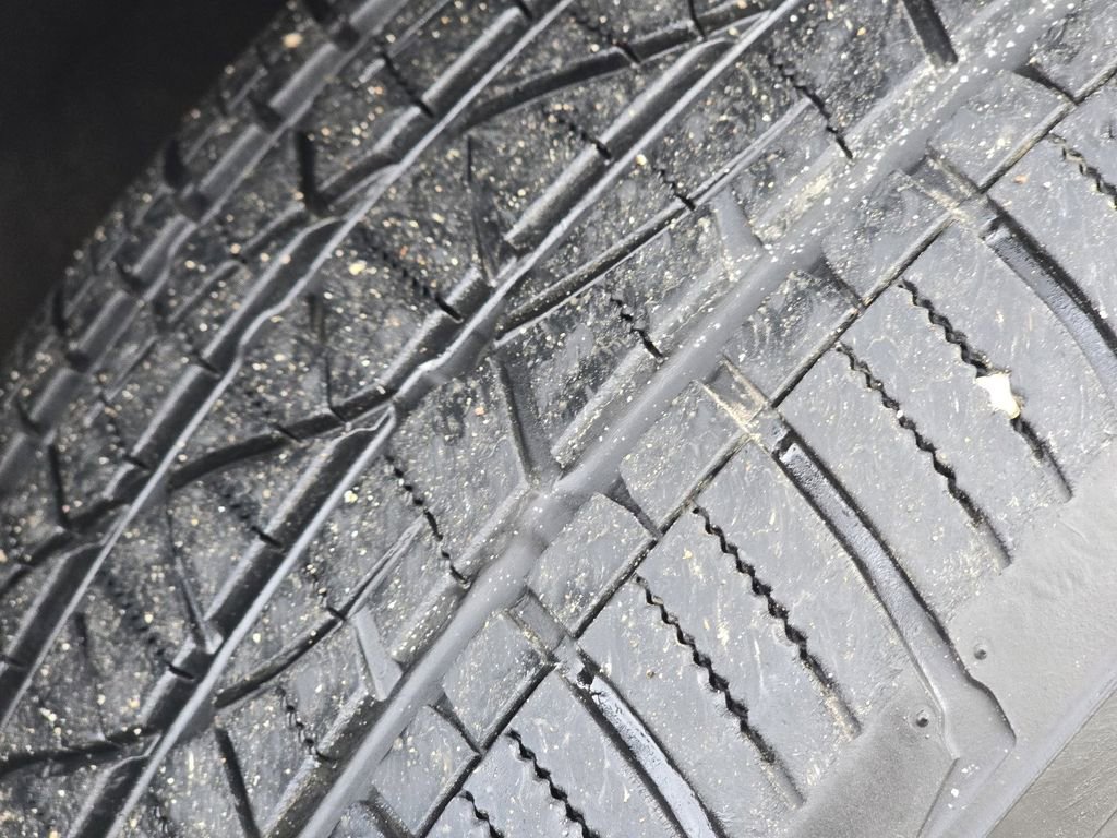 Used 2017 Toyota Highlander Limited image 11