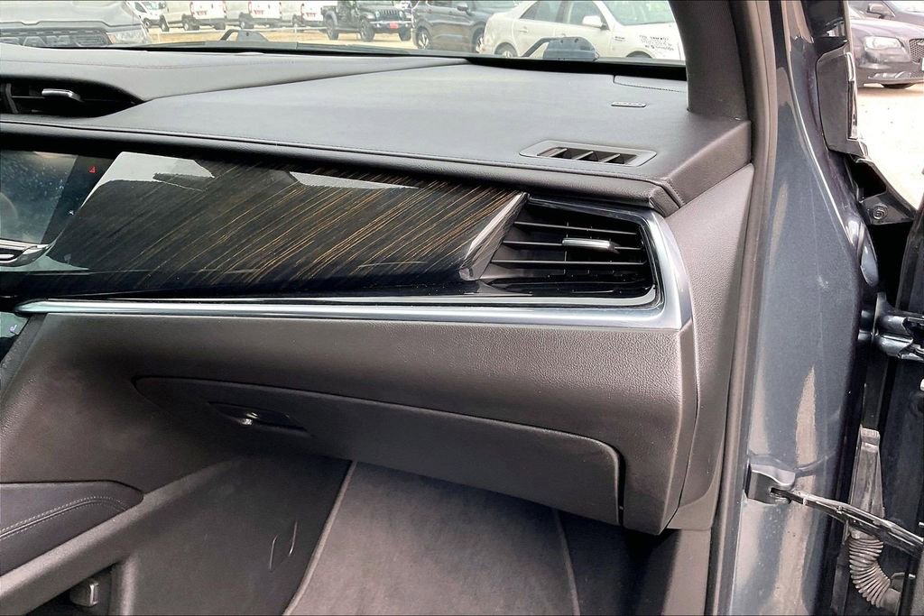 Used 2020 Cadillac XT6 Premium Luxury image 23