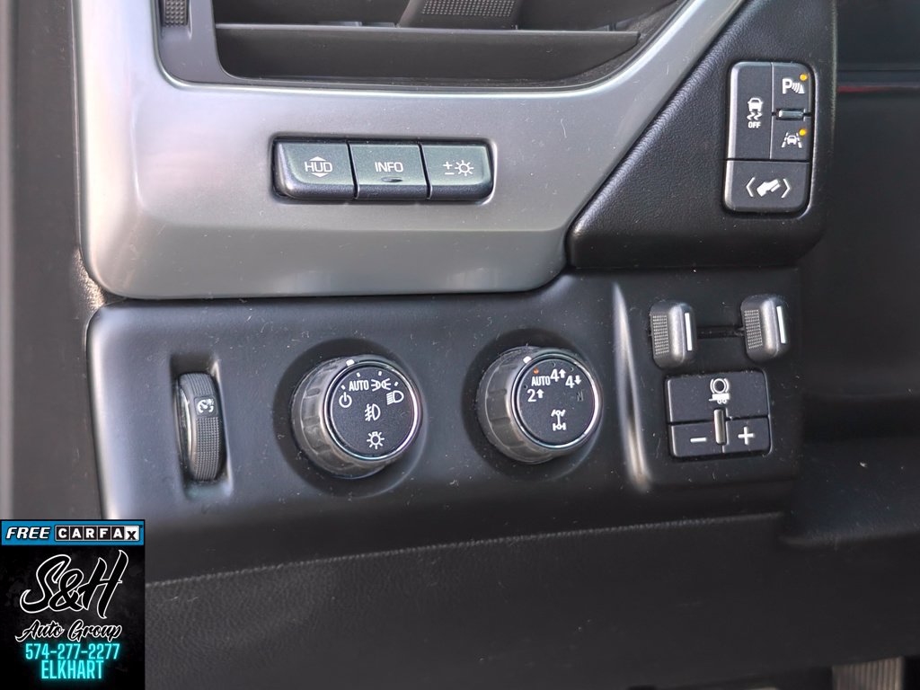 Used 2018 Chevrolet Suburban Premier w/ RST Edition AWD/4WD image 12