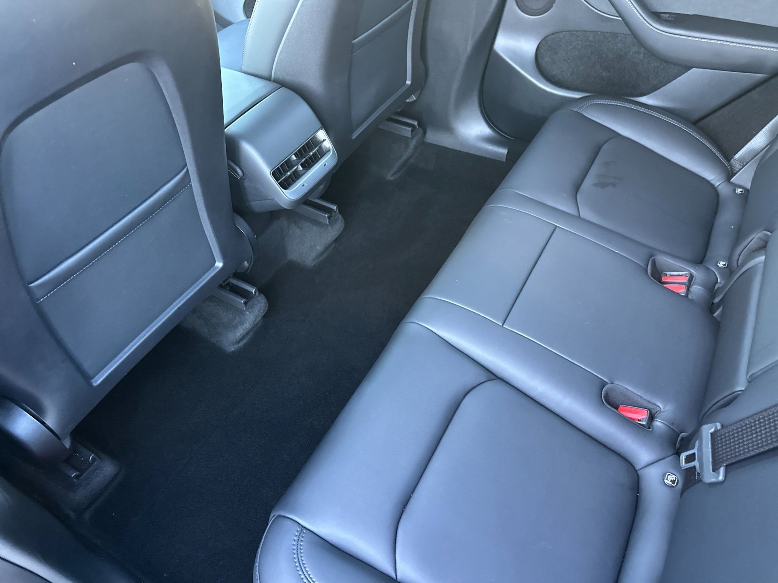 Used 2023 Tesla Model Y Long Range image 12