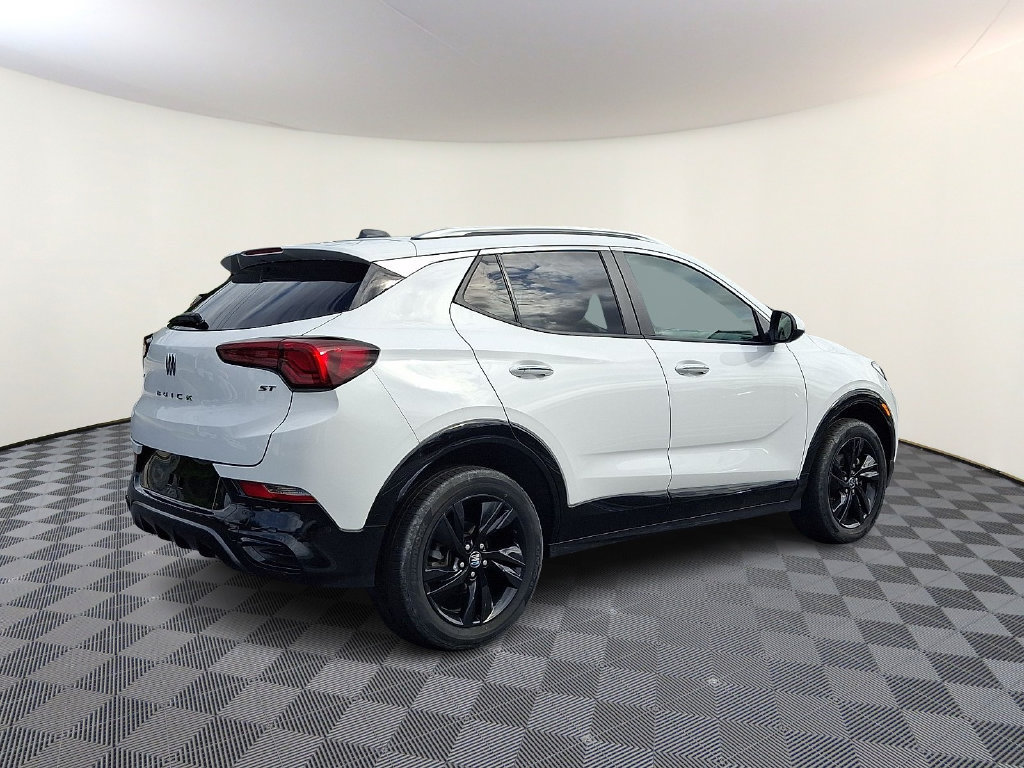 Used 2024 Buick Encore GX Sport Touring AWD/4WD image 9