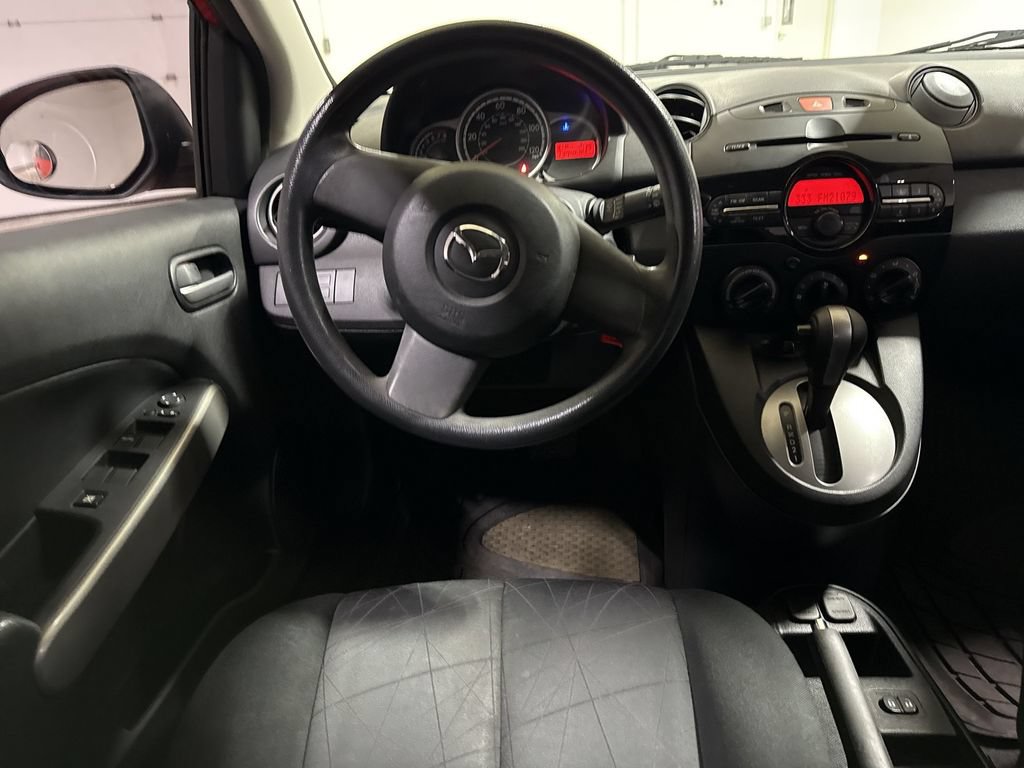 Used 2014 MAZDA MAZDA2 Sport FWD image 11