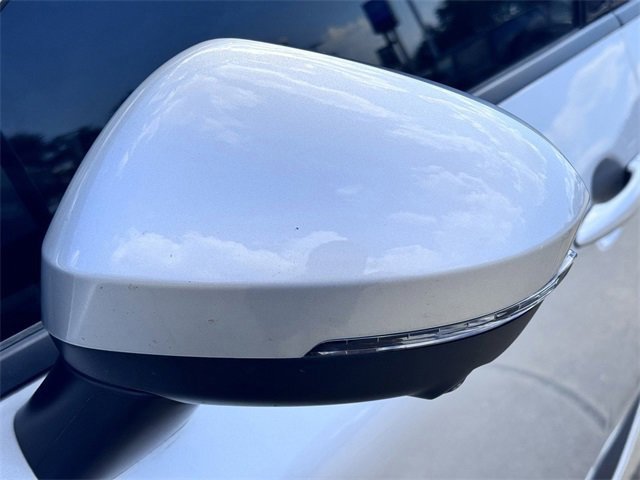 Used 2023 Nissan Rogue SL w/ SL Premium Package image 11