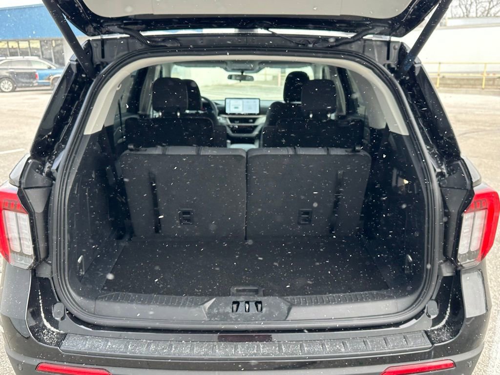 New 2026 Ford Explorer Active image 17