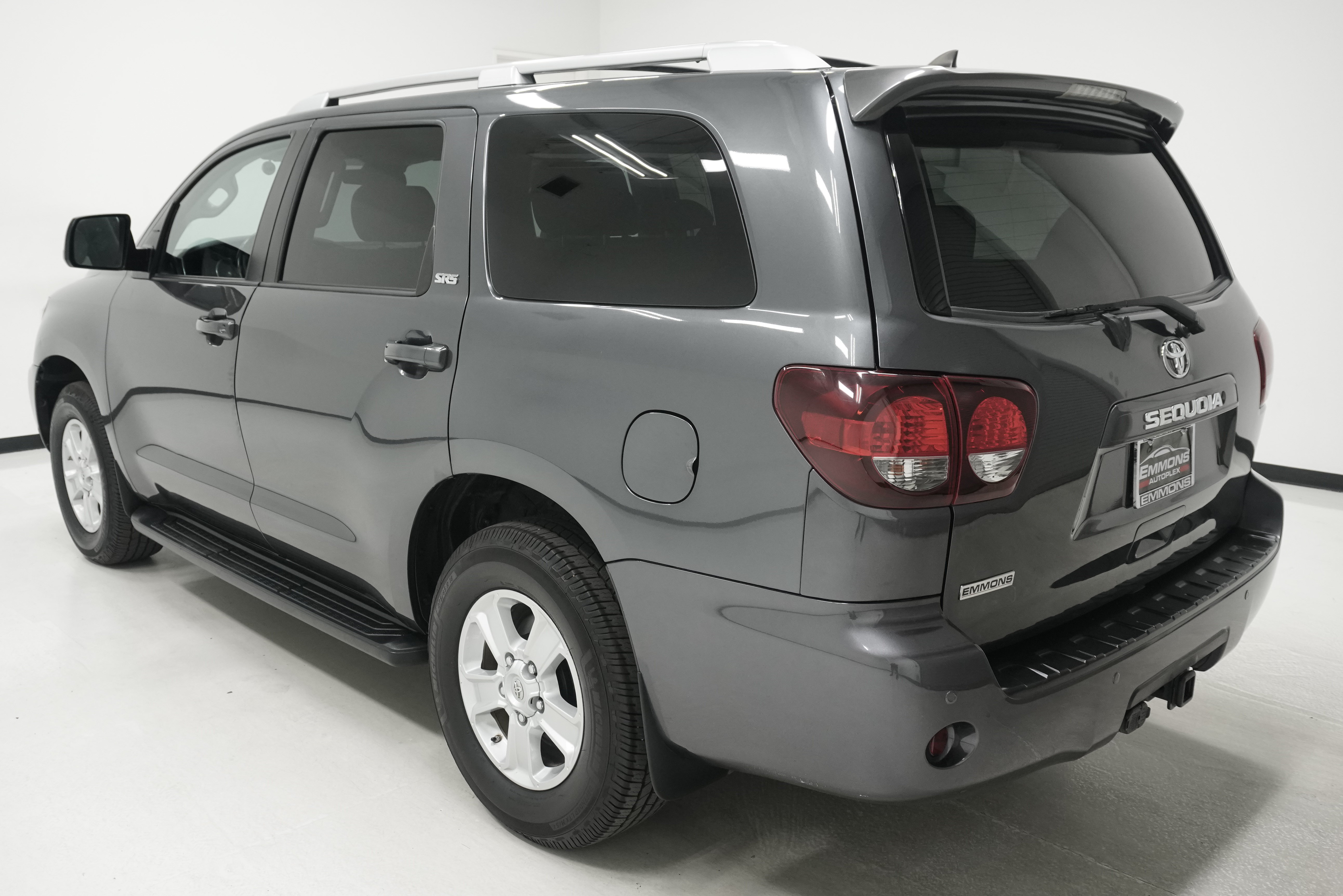 Used 2019 Toyota Sequoia SR5 RWD image 5