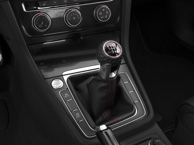 Used 2017 Volkswagen GTI SE image 11