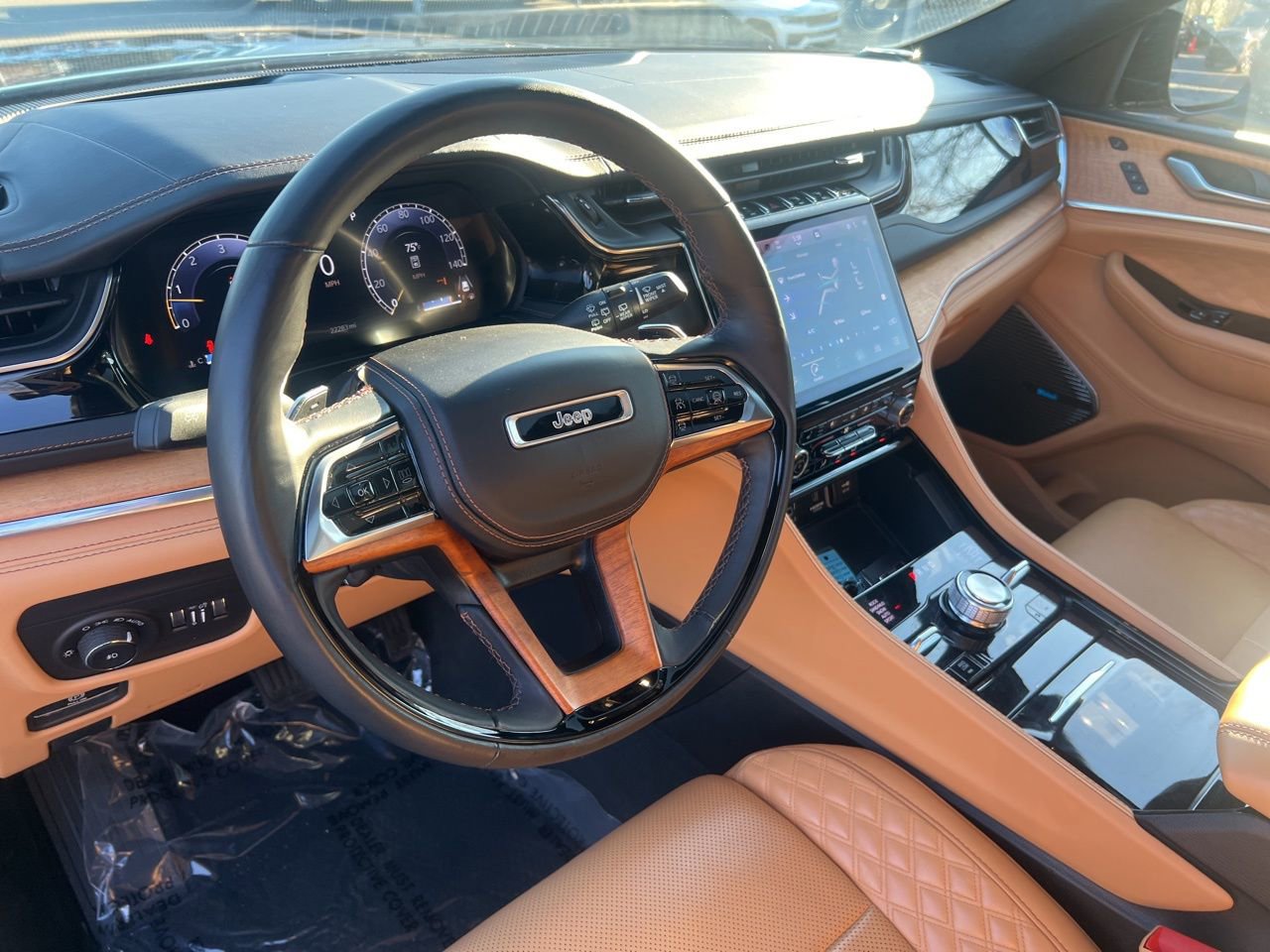 Used 2023 Jeep Grand Cherokee Summit image 18