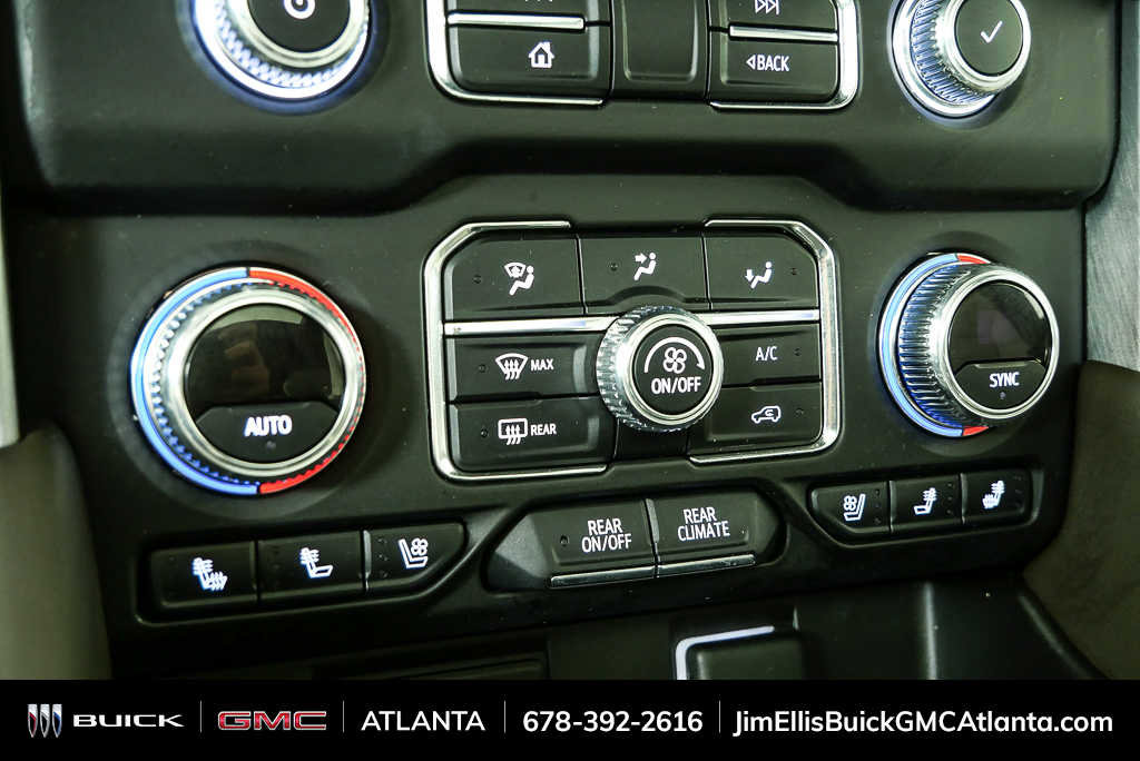 Used 2021 GMC Yukon SLT w/ SLT Premium Package image 17