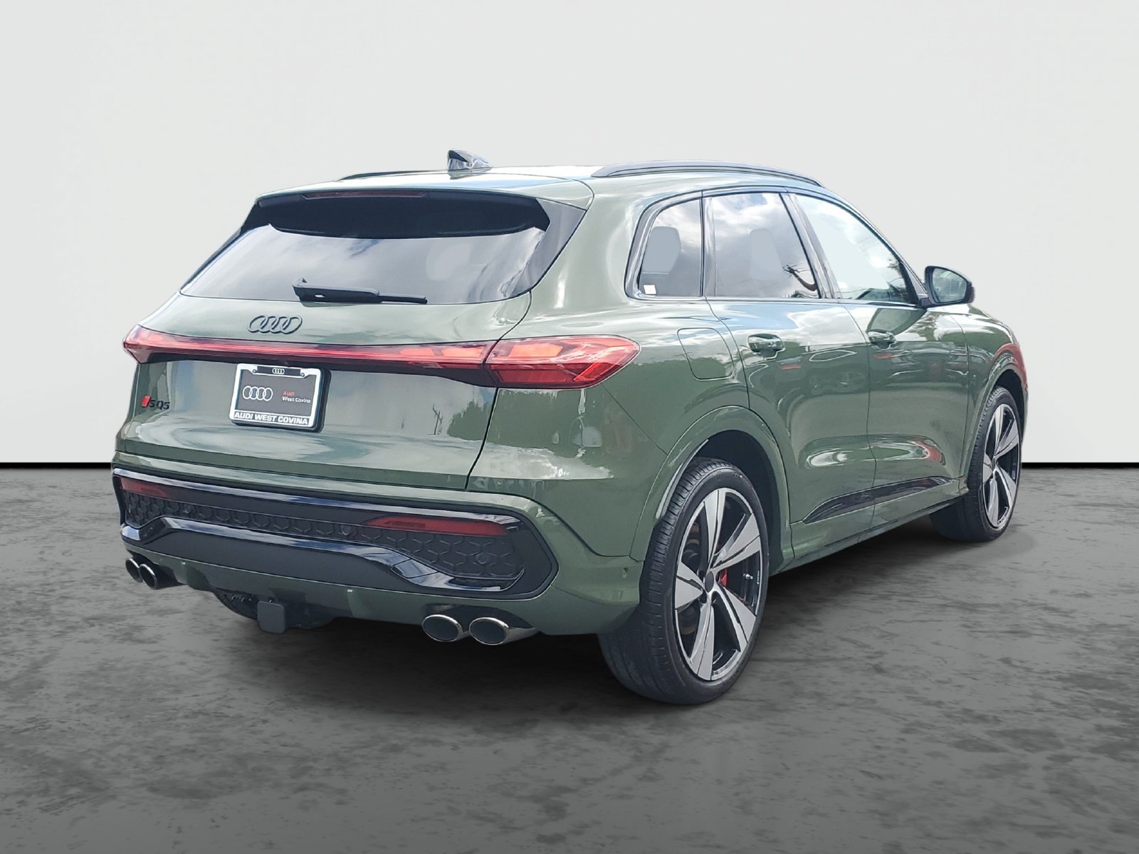 New 2026 Audi SQ5 Prestige AWD/4WD image 4