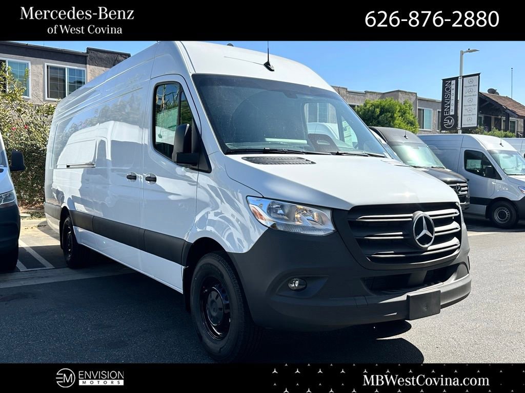 New 2025 Mercedes-Benz Sprinter 2500 image 1
