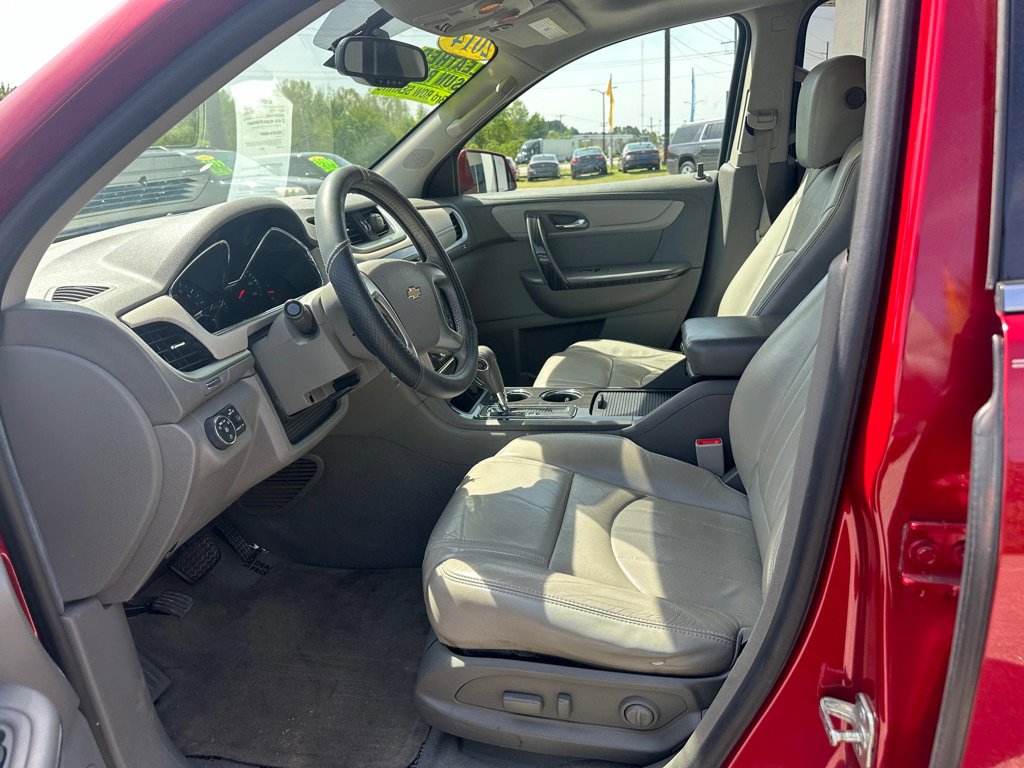 Used 2014 Chevrolet Traverse LTZ image 11