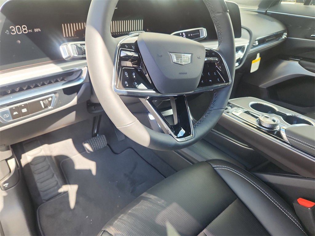 New 2026 Cadillac Lyriq Premium Luxury image 14