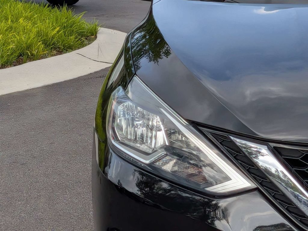 Used 2019 Nissan Sentra SV FWD image 9