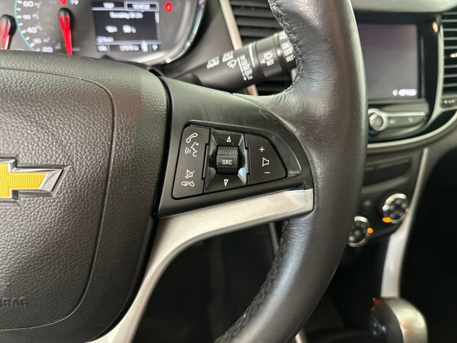 Used 2022 Chevrolet Trax LT w/ LT Convenience Package image 21