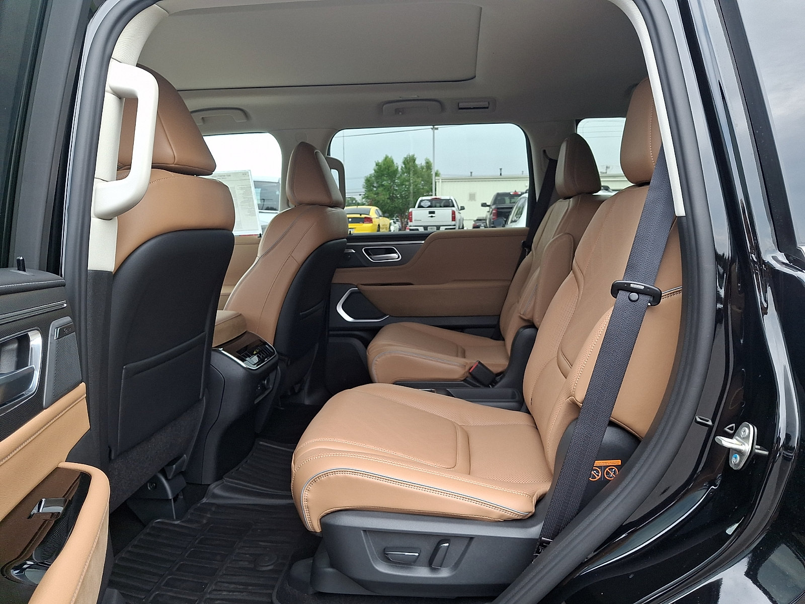 New 2027 INFINITI QX80 Luxe w/ Cargo Package AWD/4WD image 5