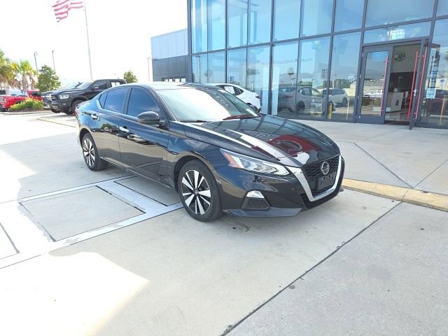 Used 2022 Nissan Altima 2.5 SV image 2