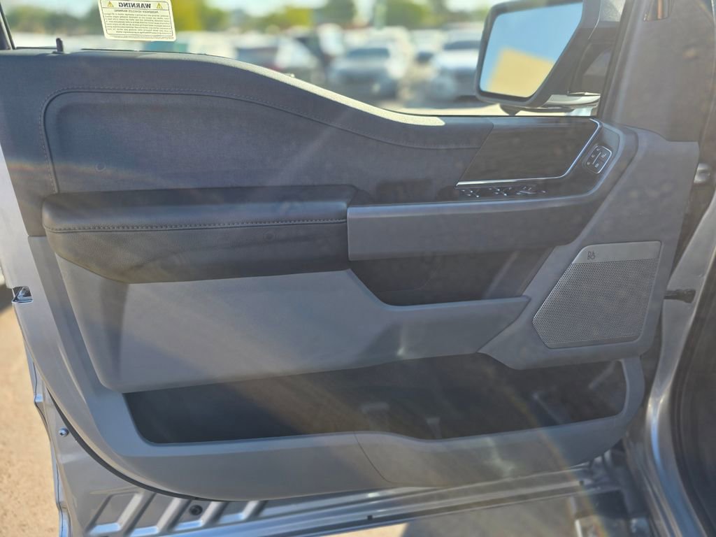 Used 2025 Ford F150 Lariat w/ Equipment Group 501A Mid image 17