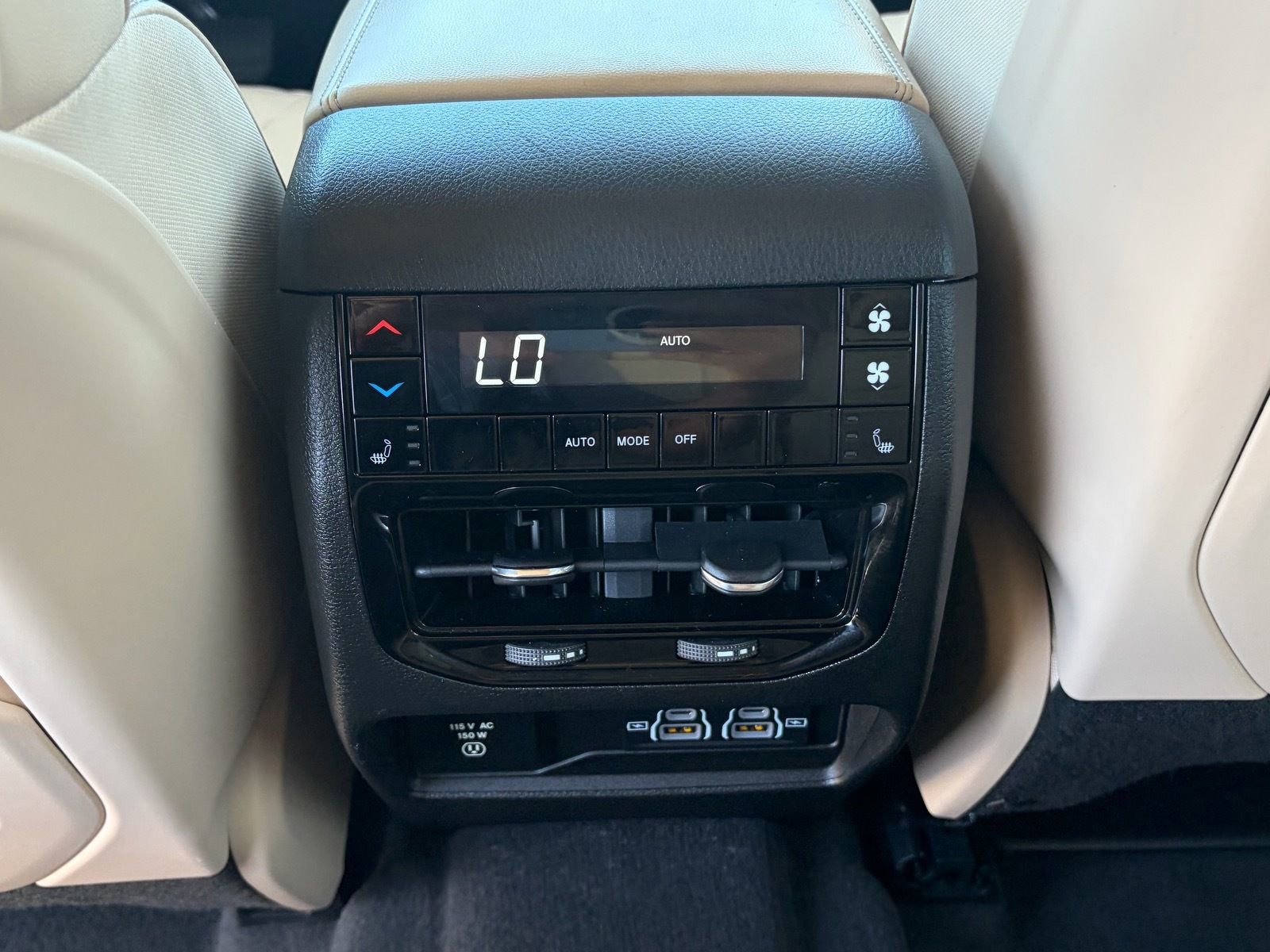 Used 2021 Jeep Grand Cherokee L Limited AWD/4WD image 30