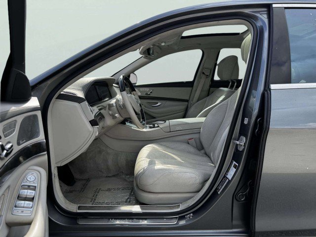 Used 2017 Mercedes-Benz S 550 Sedan image 16