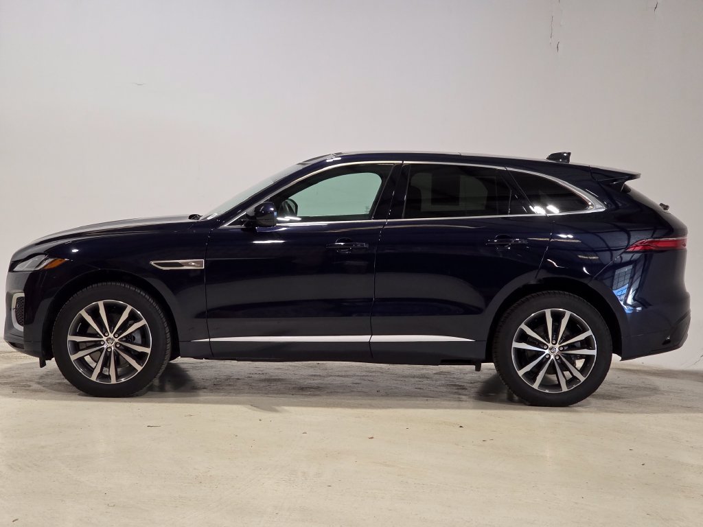 Certified 2025 Jaguar F-PACE R-Dynamic S AWD/4WD image 3