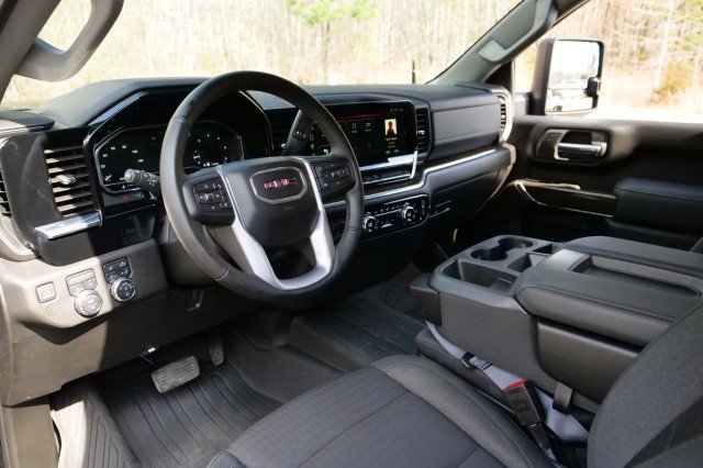 Used 2024 GMC Sierra 3500 SLE w/ SLE Convenience Package image 19