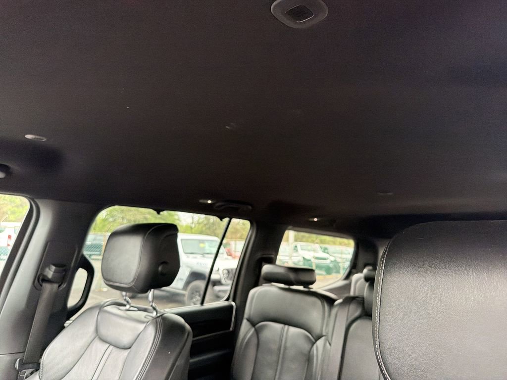 Used 2023 Jeep Wagoneer 4WD w/ Convenience Group I image 28
