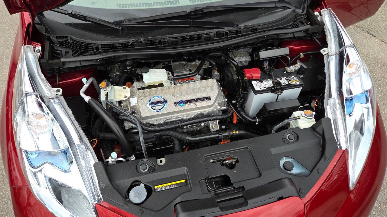 Used 2012 Nissan Leaf SV image 44