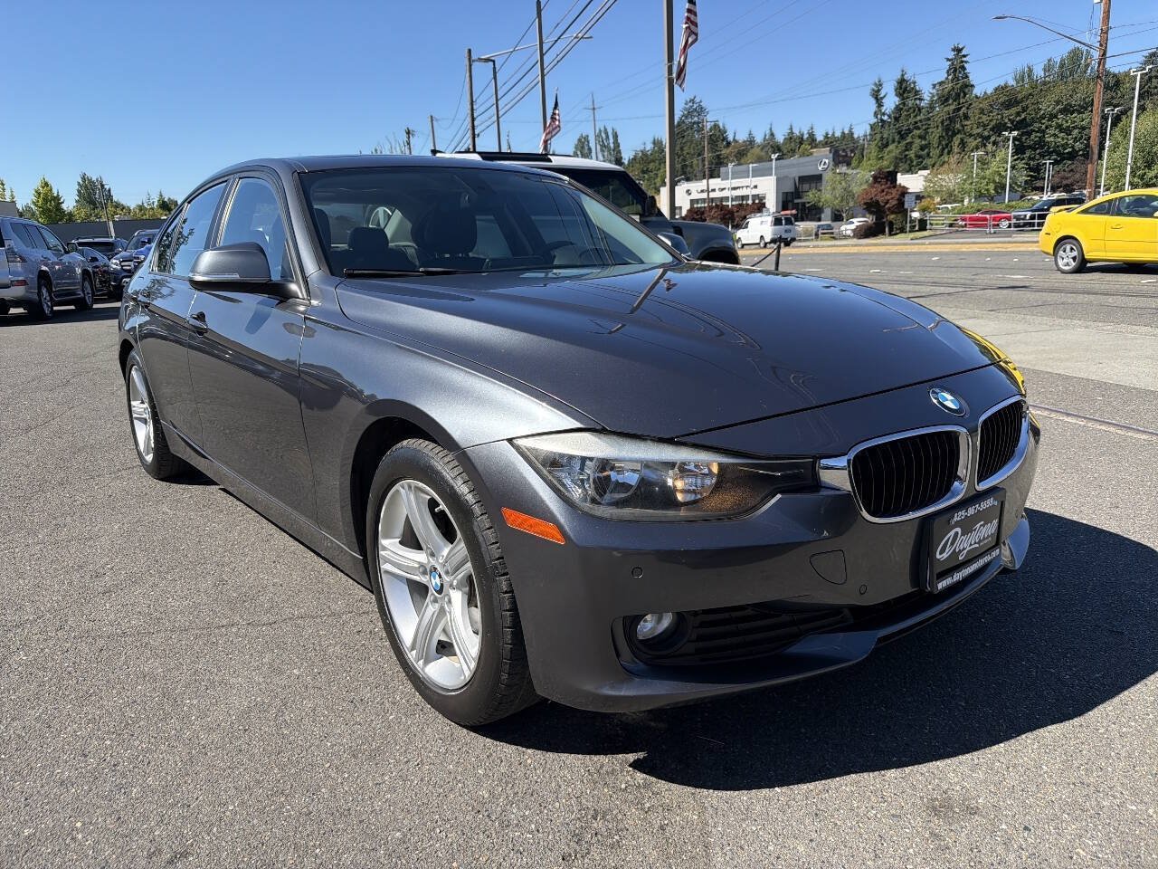 Used 2014 BMW 320i Sedan RWD image 9