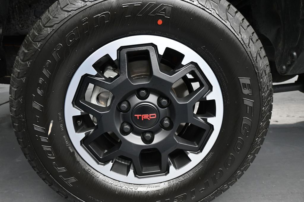 Used 2025 Toyota Tacoma TRD Off-Road AWD/4WD image 10