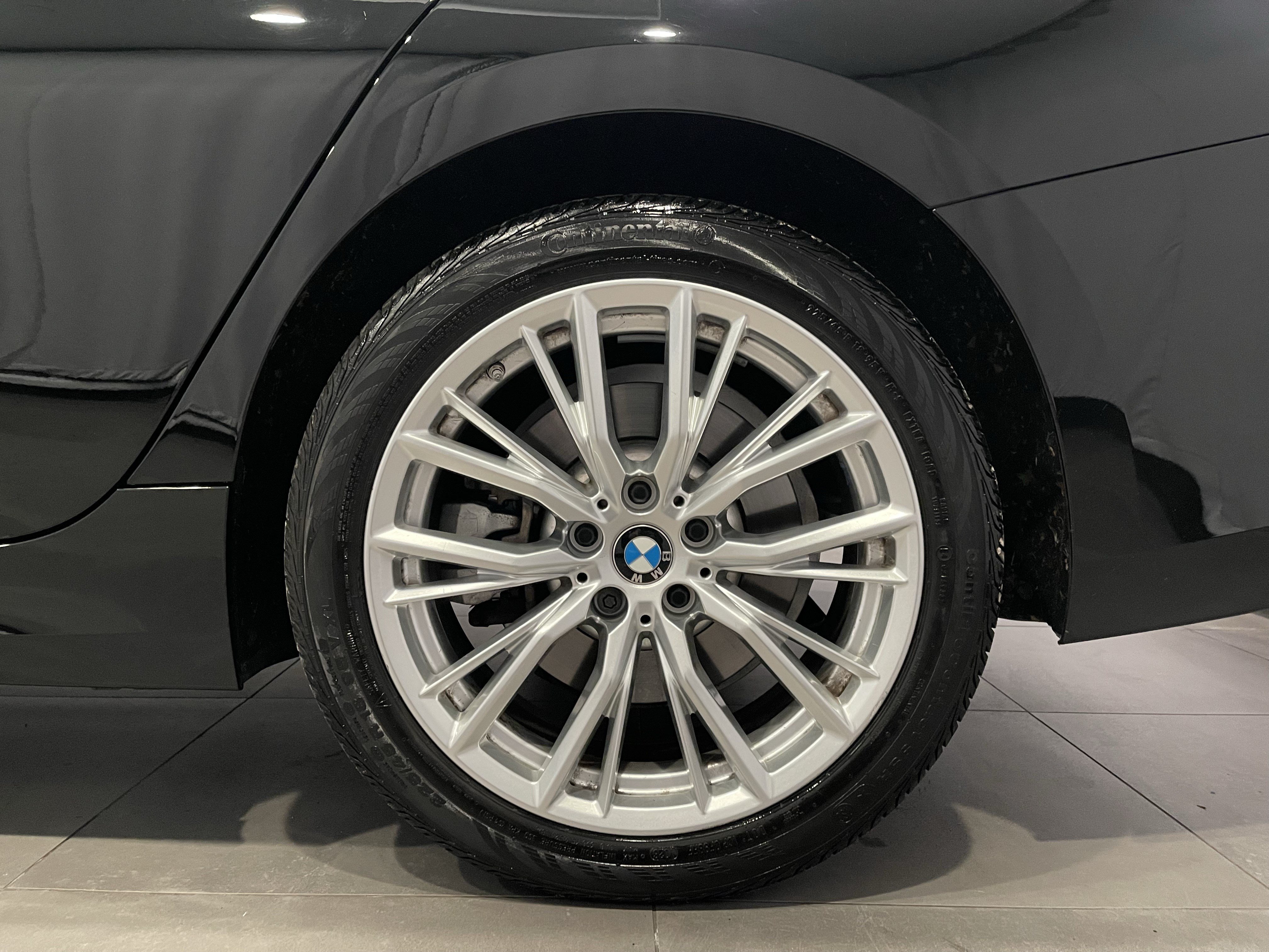 Certified 2023 BMW 330i xDrive Sedan w/ Premium Package AWD/4WD image 8