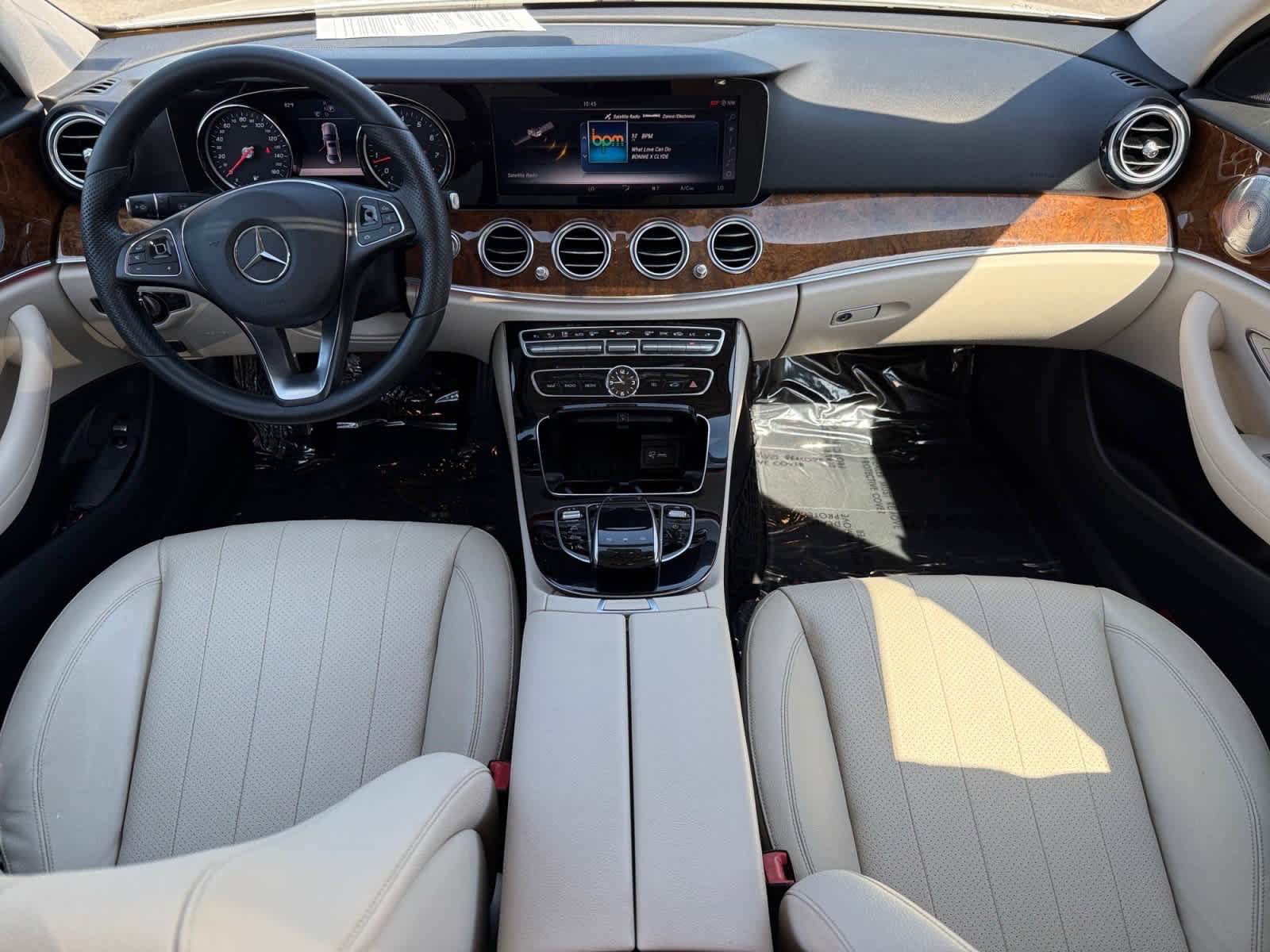 Certified 2017 Mercedes-Benz E 300 4MATIC image 12