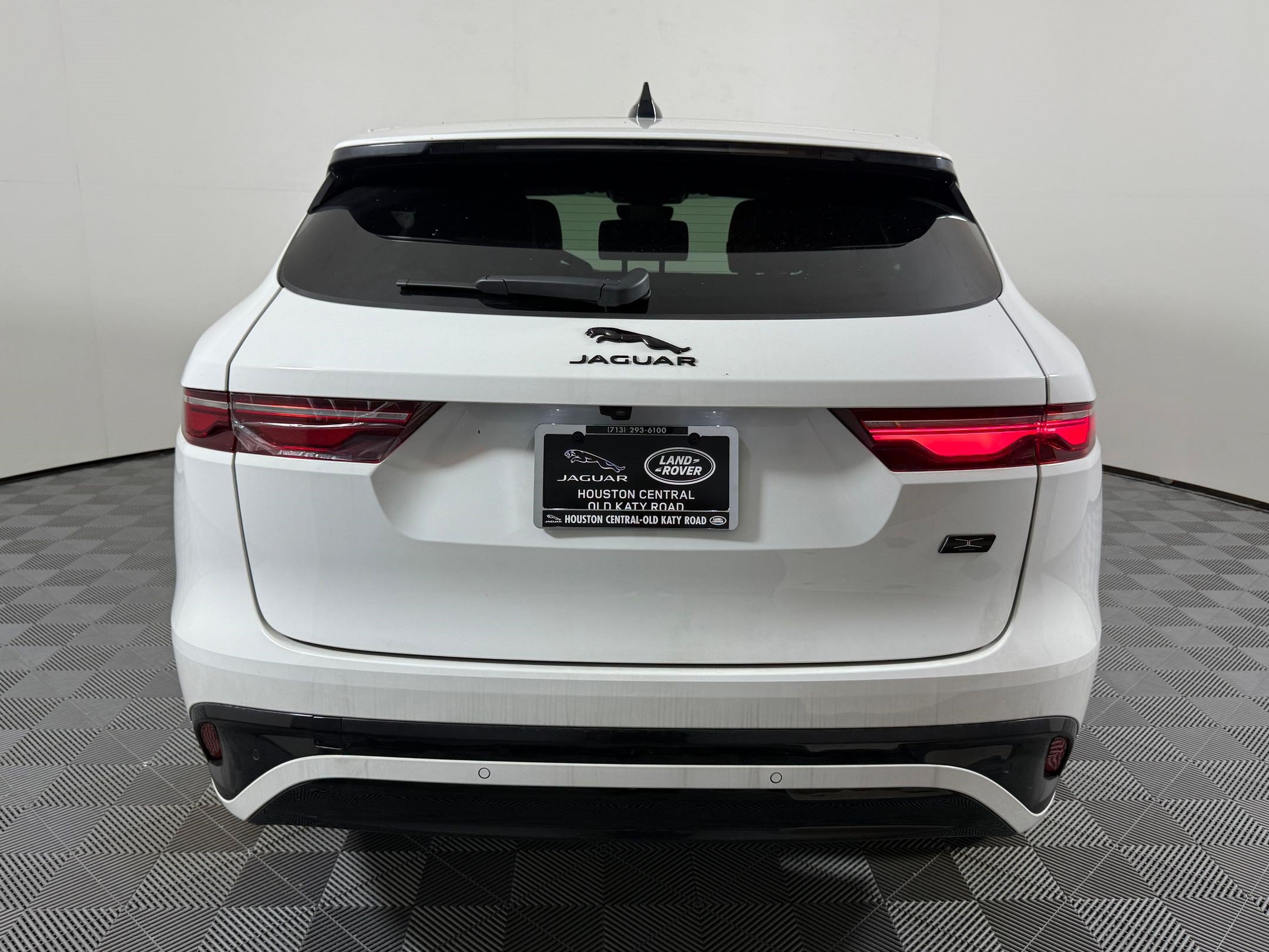 New 2026 Jaguar F-PACE R-Dynamic S AWD/4WD image 9