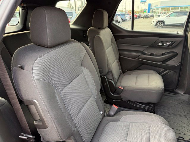 Certified 2023 Chevrolet Traverse LT w/ Rear Camera Mirror Package AWD/4WD image 16