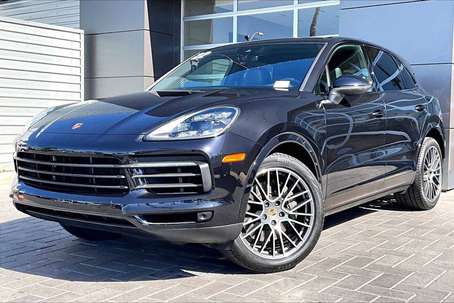 Used 2022 Porsche Cayenne S AWD/4WD image 1
