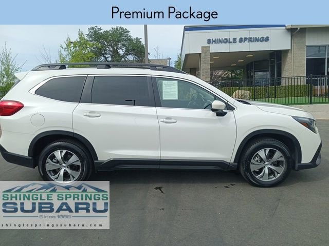 Certified 2025 Subaru Ascent Premium image 2