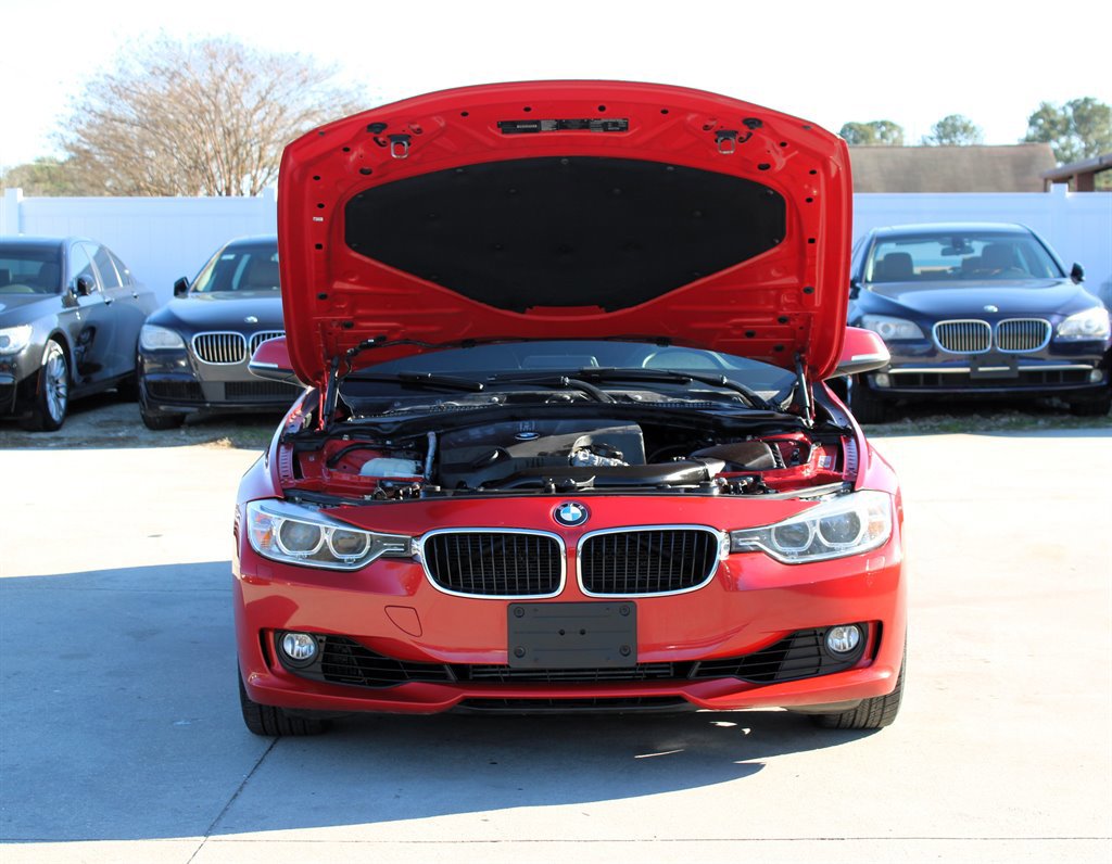 Used 2013 BMW 335i xDrive Sedan AWD/4WD image 34