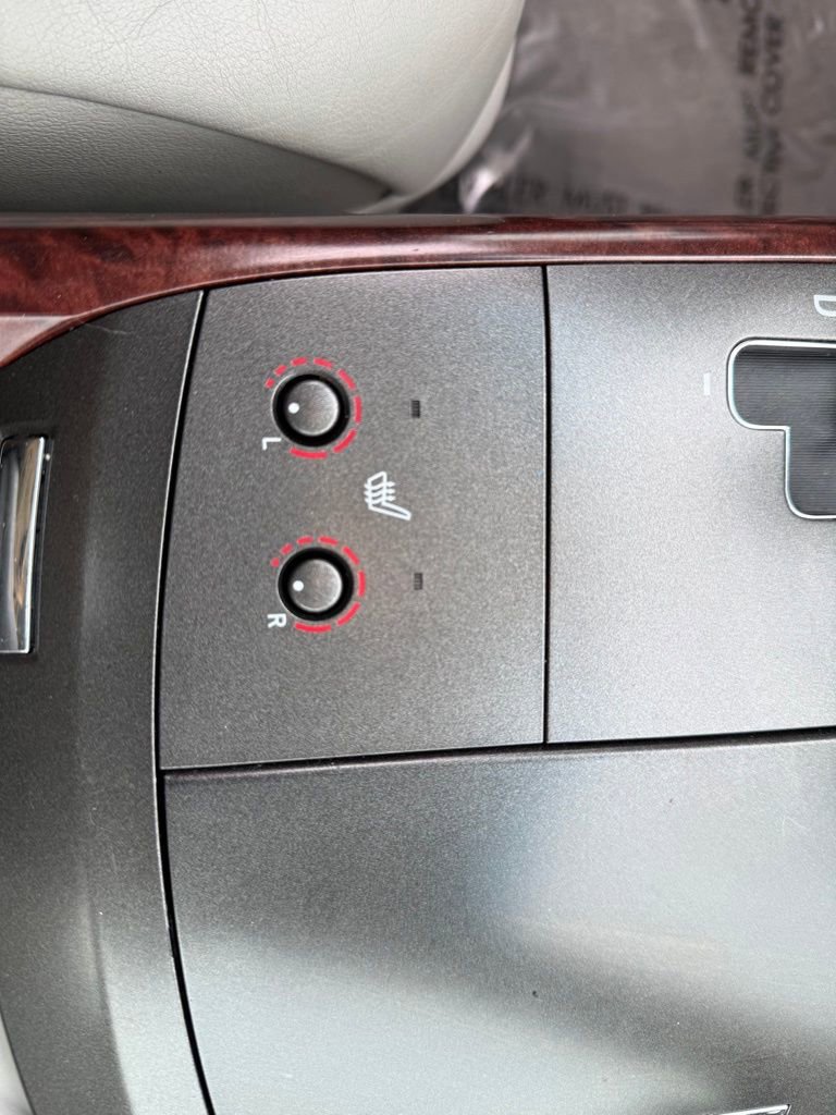Used 2011 Toyota Avalon image 25
