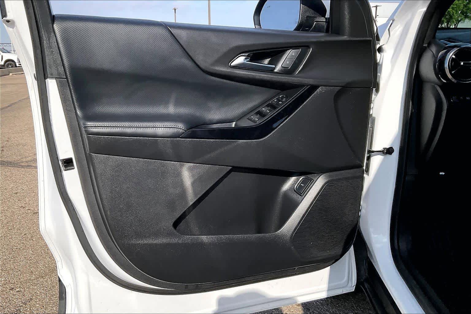 Used 2025 Chevrolet Equinox LT w/ Convenience Package II FWD image 20