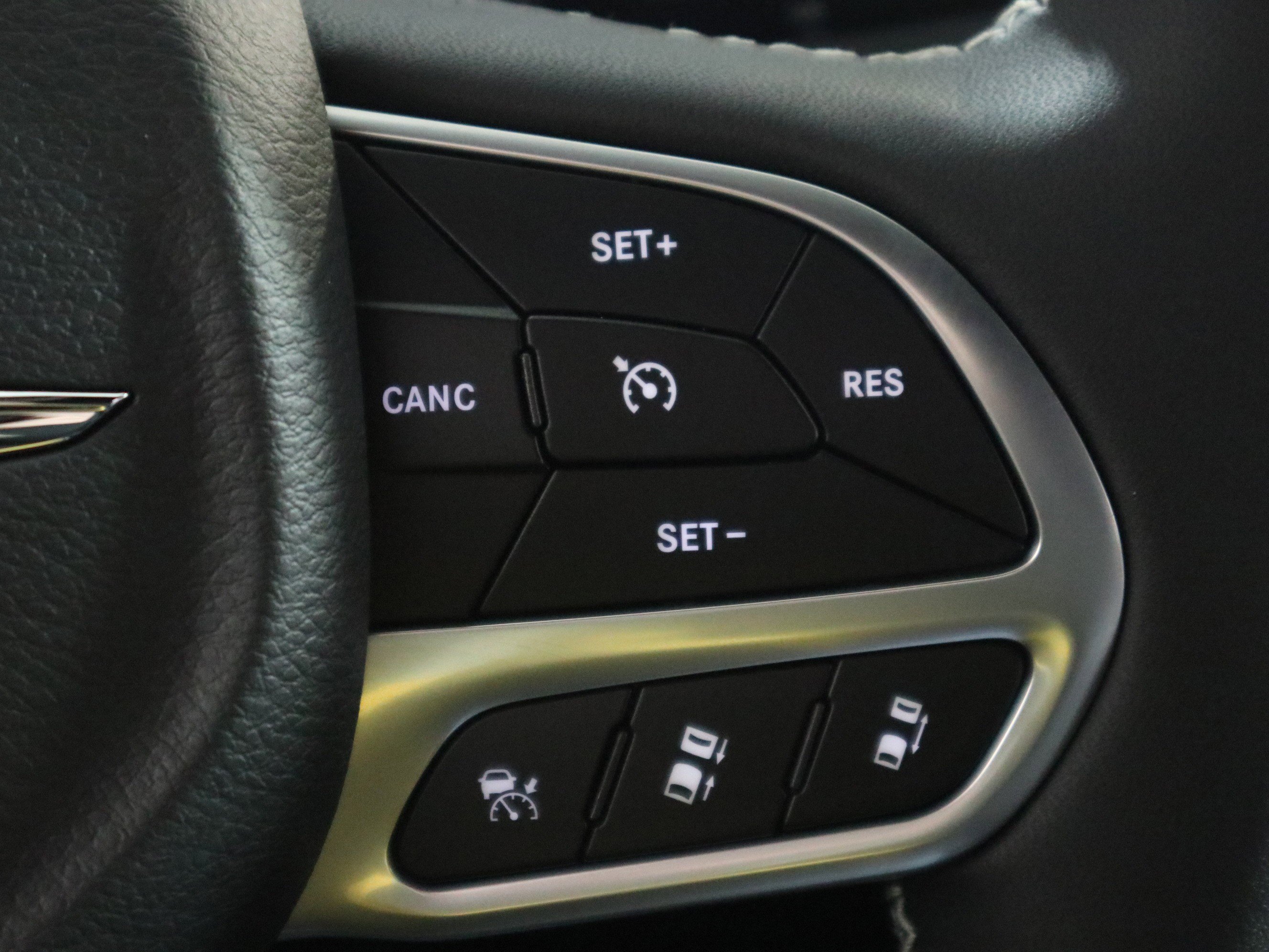 New 2026 Chrysler Pacifica Select image 30