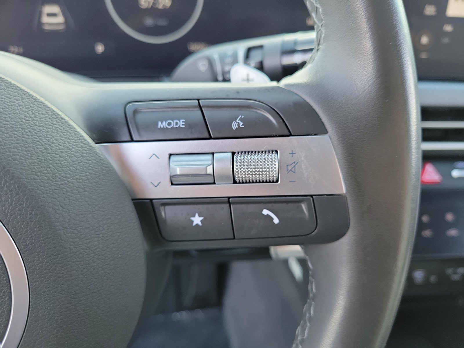 Used 2024 Hyundai Sonata SEL w/ Convenience Package FWD image 19