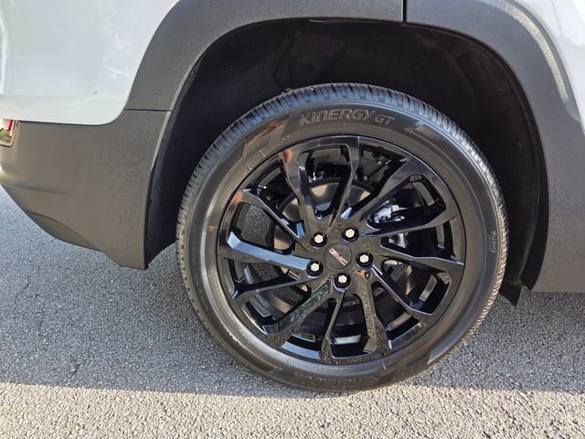 Certified 2023 GMC Terrain SLE w/ Driver Convenience Package FWD image 22