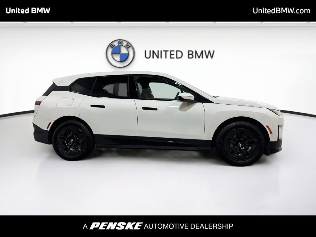 Certified 2024 BMW iX xDrive50 AWD/4WD image 4
