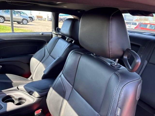 Used 2023 Dodge Challenger SXT w/ Plus Package image 9