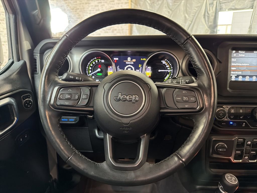 Used 2023 Jeep Wrangler Unlimited w/ Cold Weather Group image 16