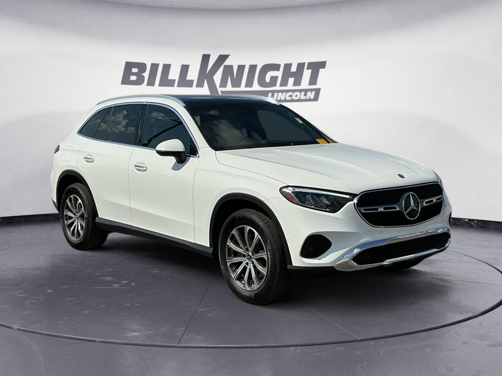Used 2026 Mercedes-Benz GLC 300 4MATIC image 1