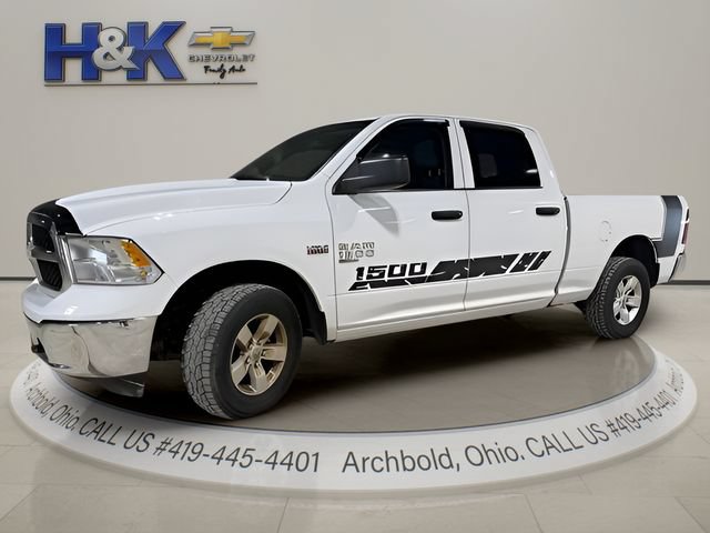 Used 2022 RAM 1500 Classic SLT w/ Protection Group AWD/4WD image 3