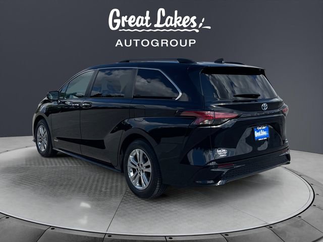 Used 2021 Toyota Sienna XSE AWD/4WD image 3